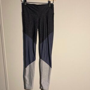 Champion Heathered Athletic Leggings in Gray